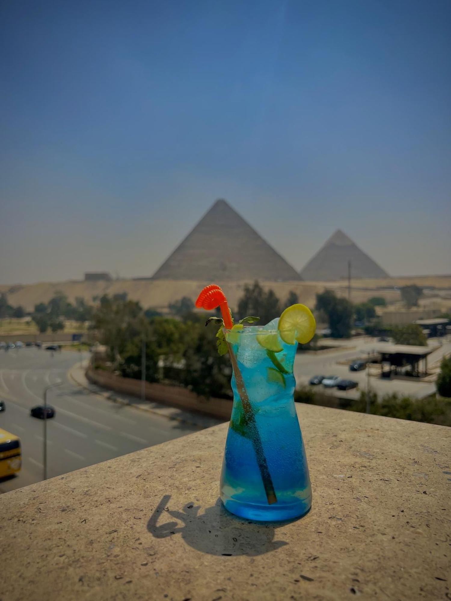Turquoise Pyramids & Grand Egyptian Museum View Hotel Kafrat al Jabal ภายนอก รูปภาพ